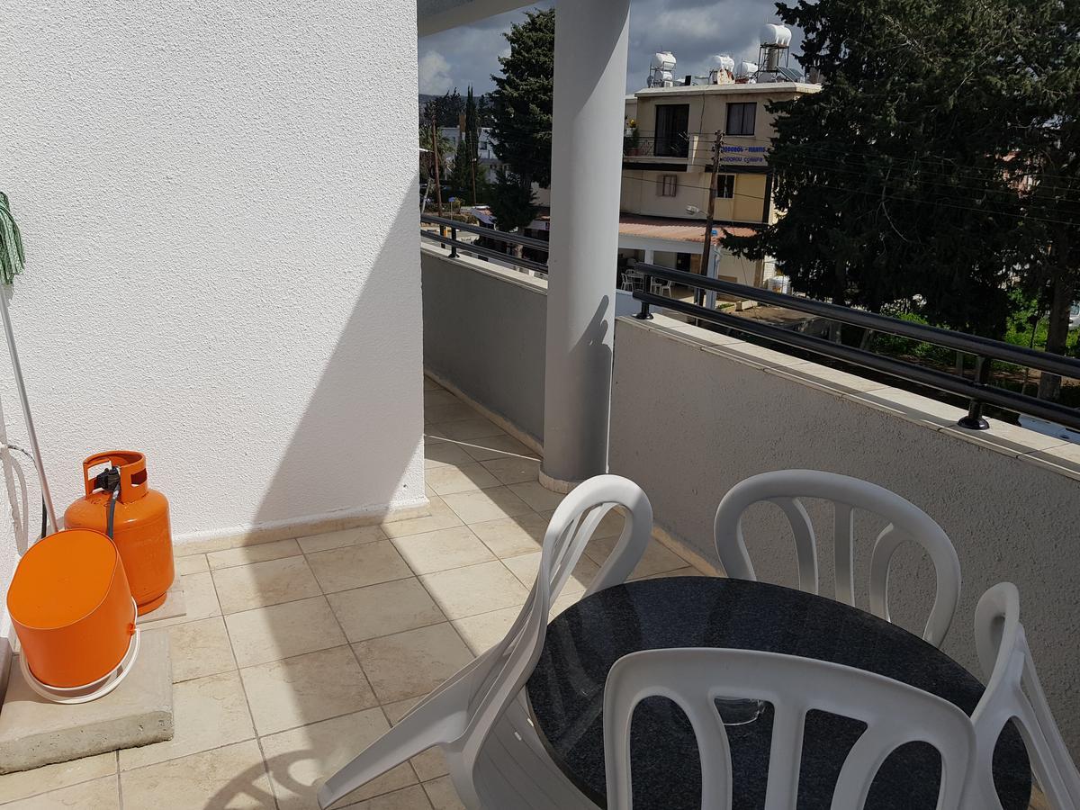 Valentinos Court Paphos Exterior foto